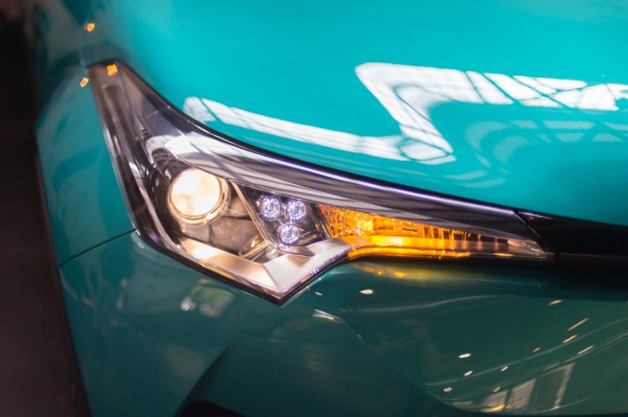 Детали экстерьера Toyota C-HR 2017 года  (ZA) (фото 19 из 44)
